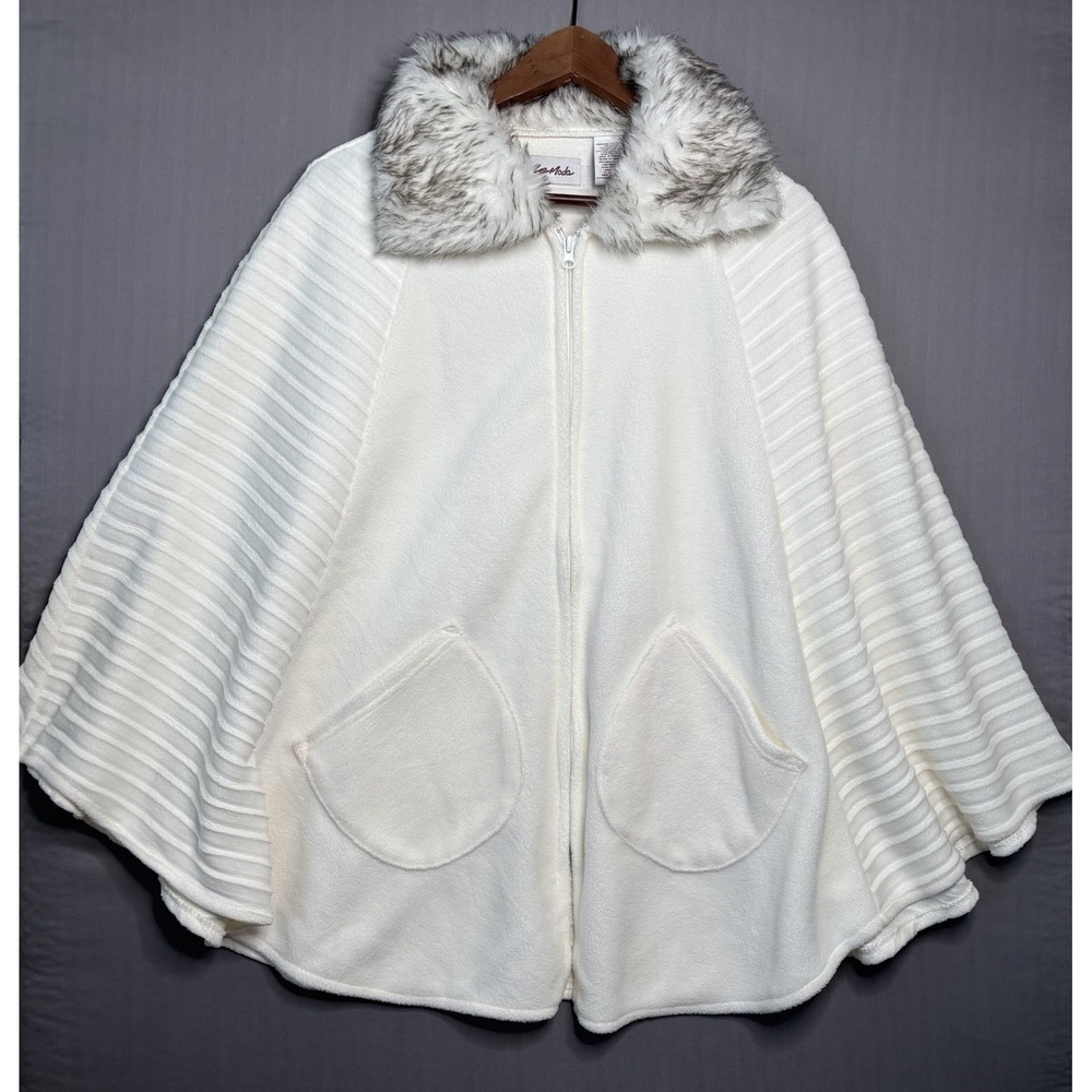 Vintage Faux Fur Capelet Womens OS Snow Bunny Aprés Ski White - Picture 1 of 7